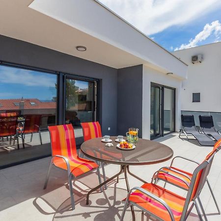 Luxury 2 Bedroom Apartment With Sea View Baska Voda Bagian luar foto