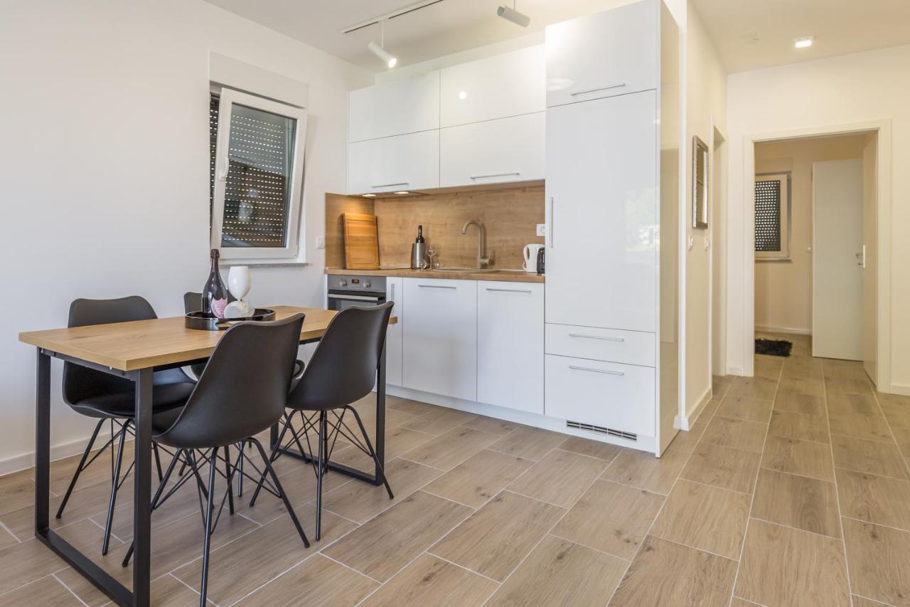 Luxury 2 Bedroom Apartment With Sea View Baska Voda Bagian luar foto